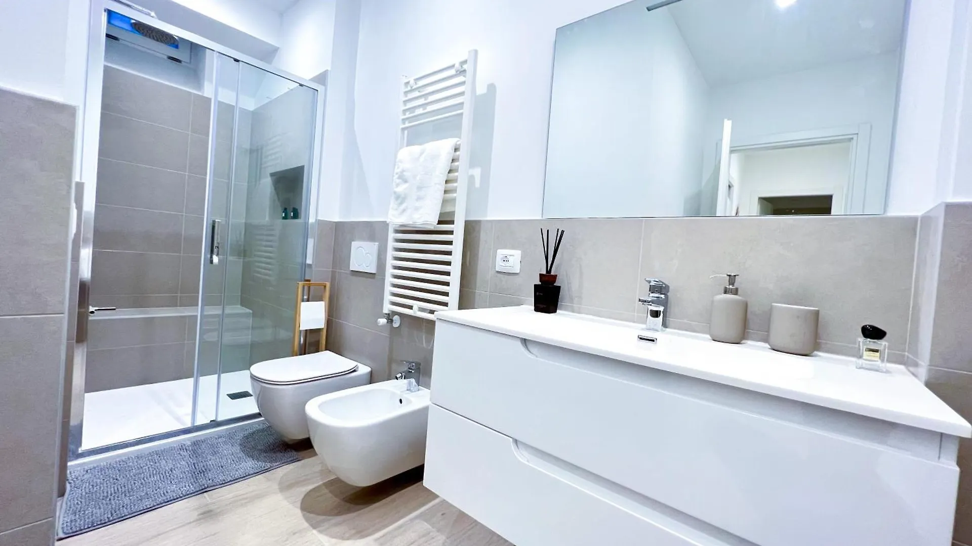 The Boutique Houses - Hebrew Quarter Milano Aparthotel