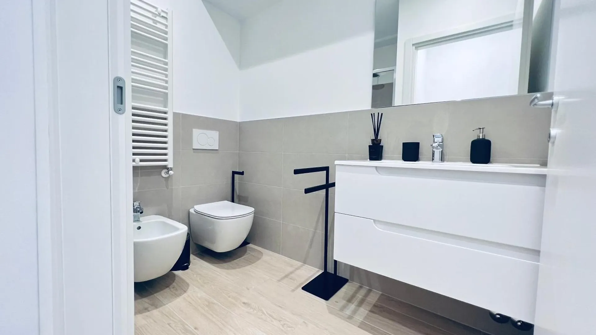 Aparthotel The Boutique Houses - Hebrew Quarter Milano Italia